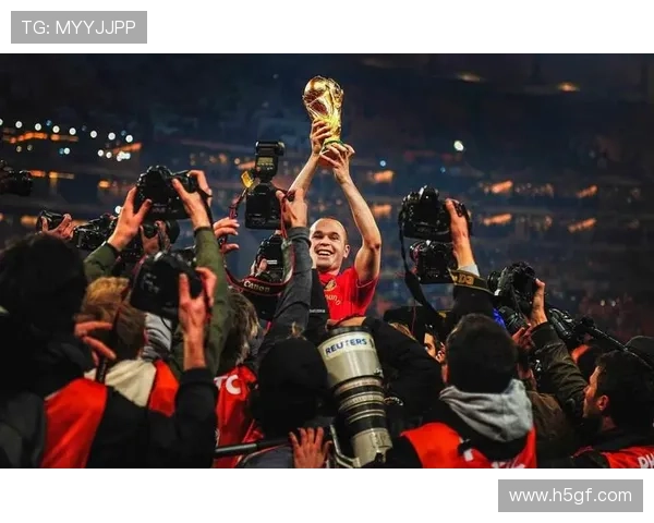 2005年退役的足球明星回顾与影响分析