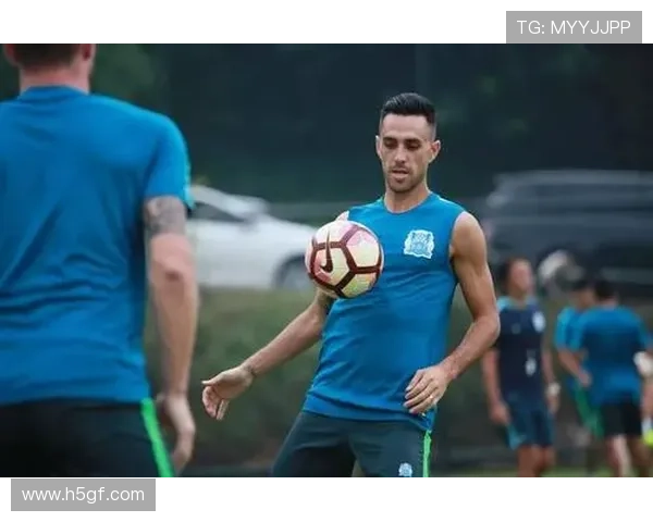 山古球王足球明星的传奇之路与辉煌成就揭秘