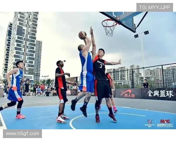 成都网球队在城市联赛积分榜上以82分稳居第一名展现强劲实力